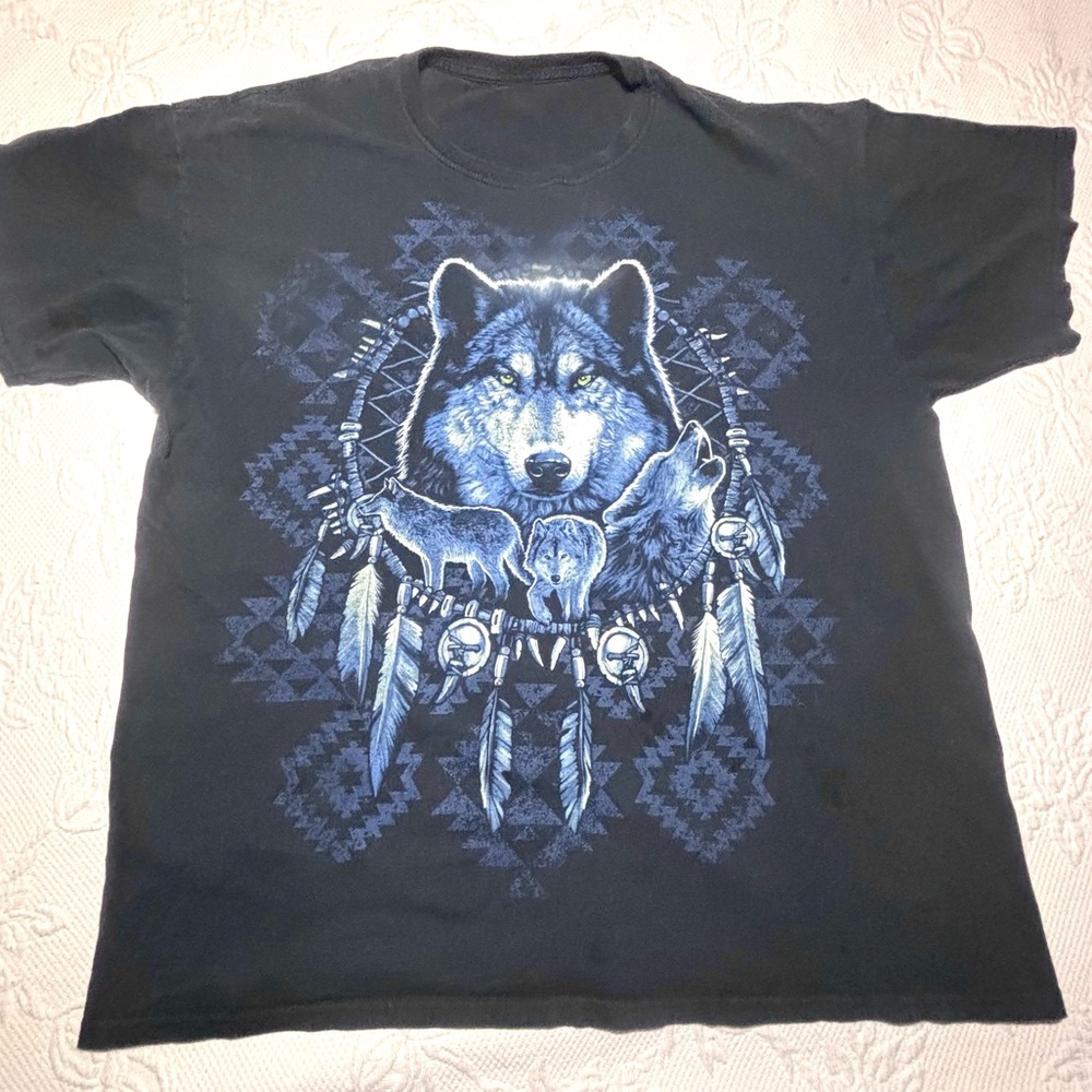 Vintage 90’s Wolf Dreamcatcher TShirt!!